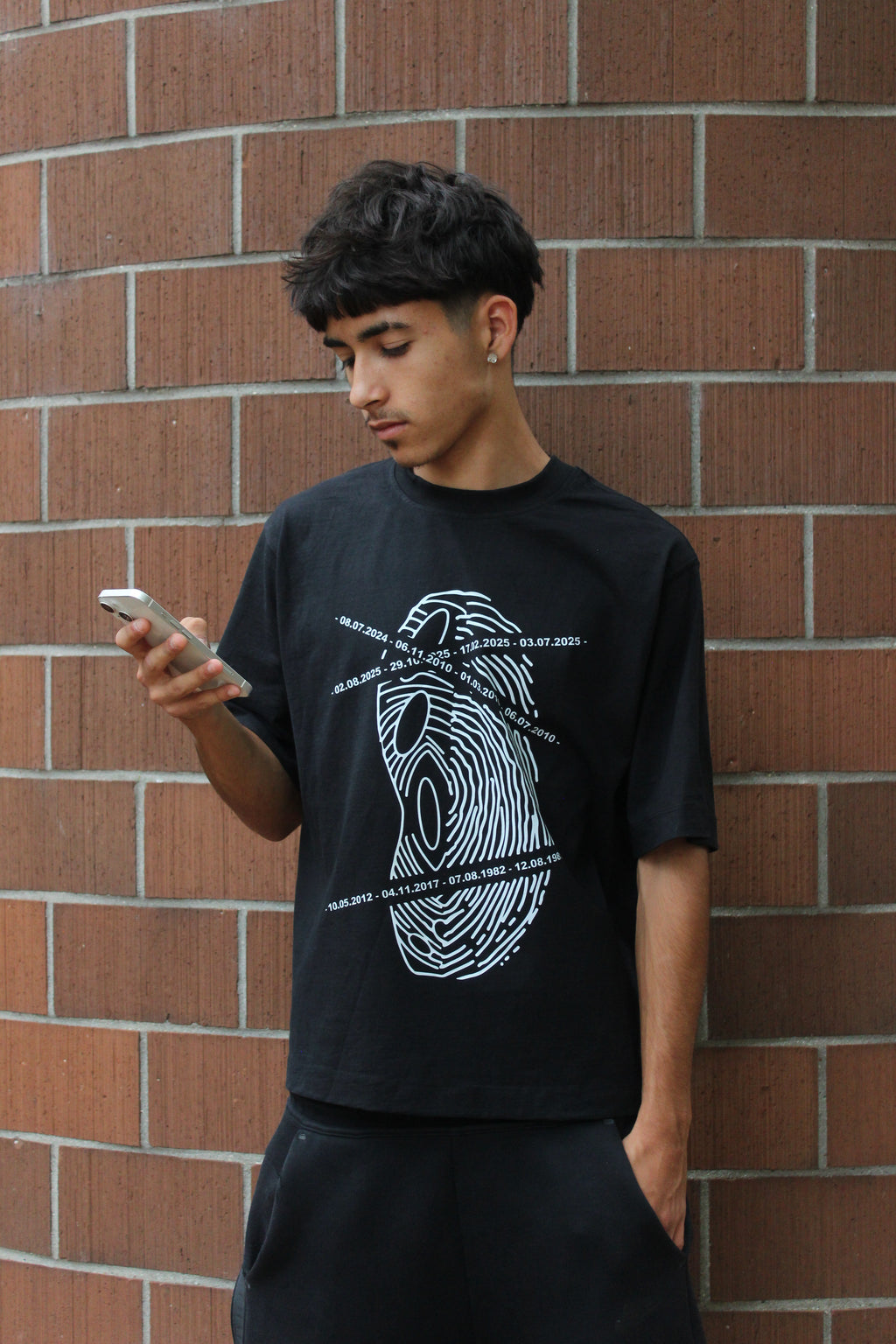 EVIDENCE - T-Shirt Black